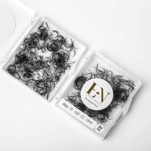 7d loose promade wispy lashes