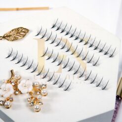 9d strip wispy lashes
