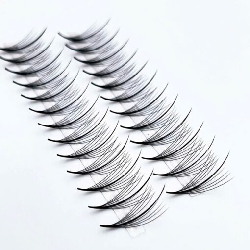 9d strip wispy lashes
