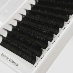 flat lashes